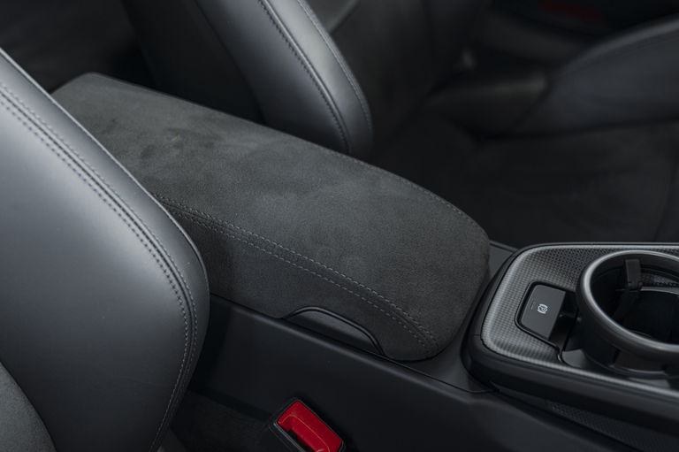 Porsche 992 Carrera 4 GTS