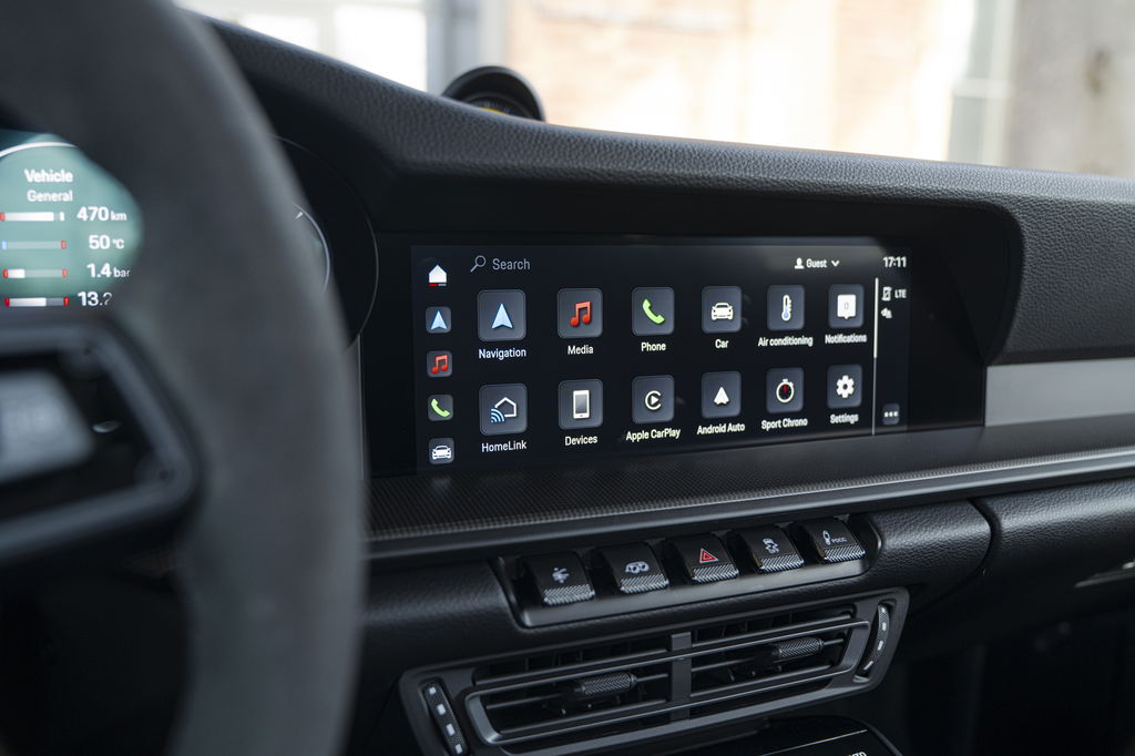 Porsche 992 Carrera 4 GTS