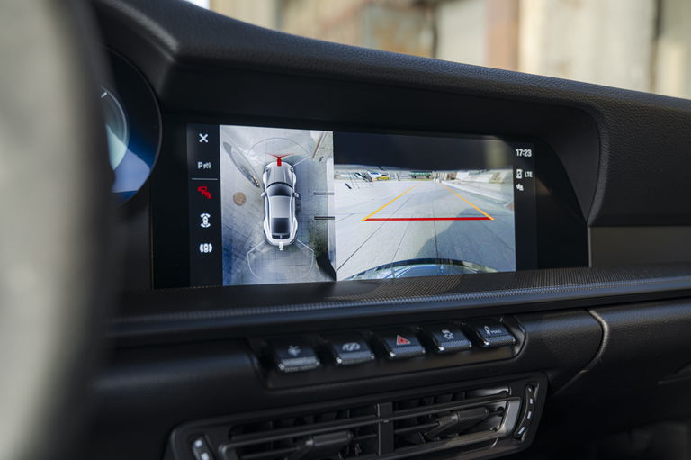 Porsche 992 Carrera 4 GTS