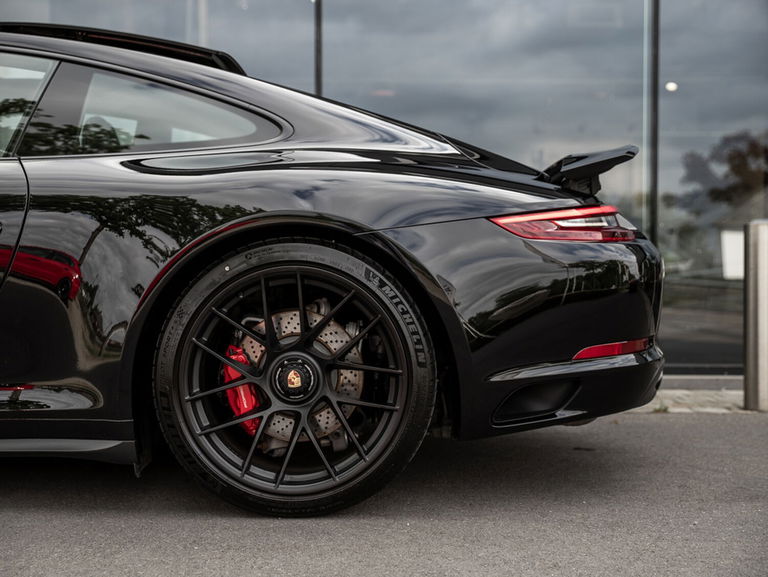 Porsche 991.2 Carrera GTS