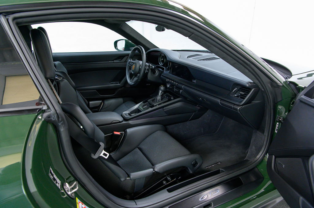 Porsche 992 GT3 Touring