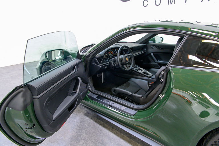 Porsche 992 GT3 Touring