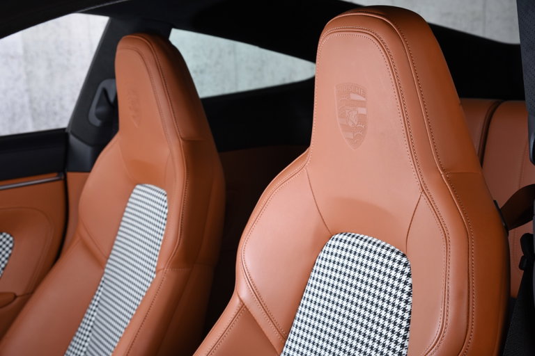 Porsche 992 Sport Classic