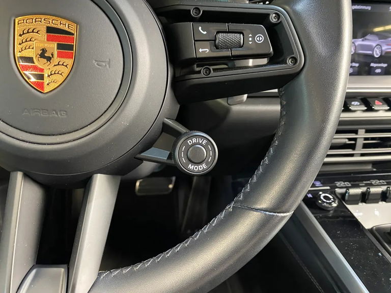 Porsche 992 Carrera 4S