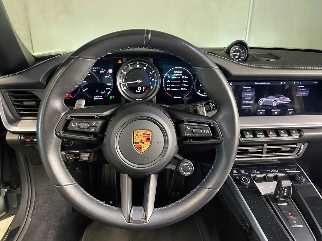 Porsche 992 Carrera 4S