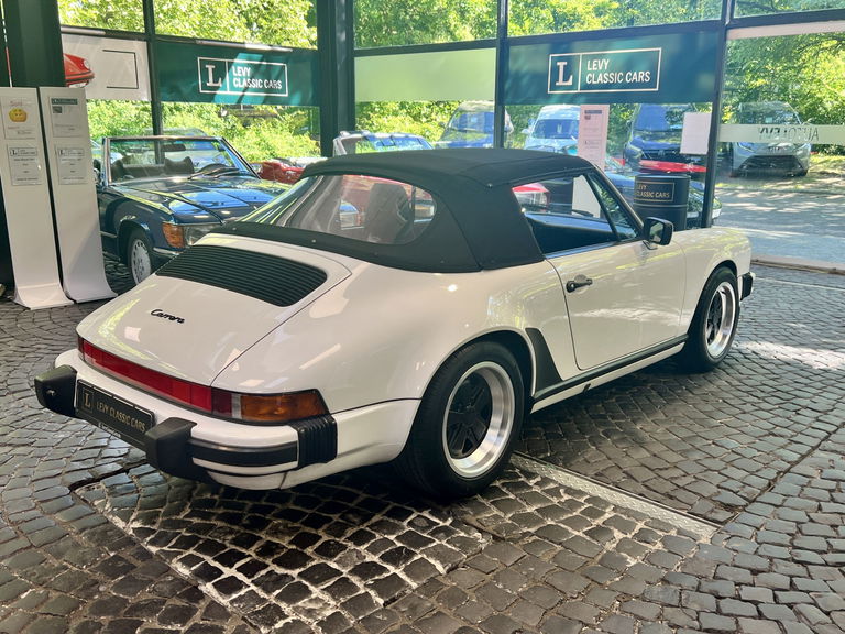 Porsche 911 Carrera 3.2