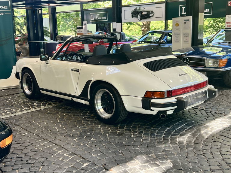 Porsche 911 Carrera 3.2