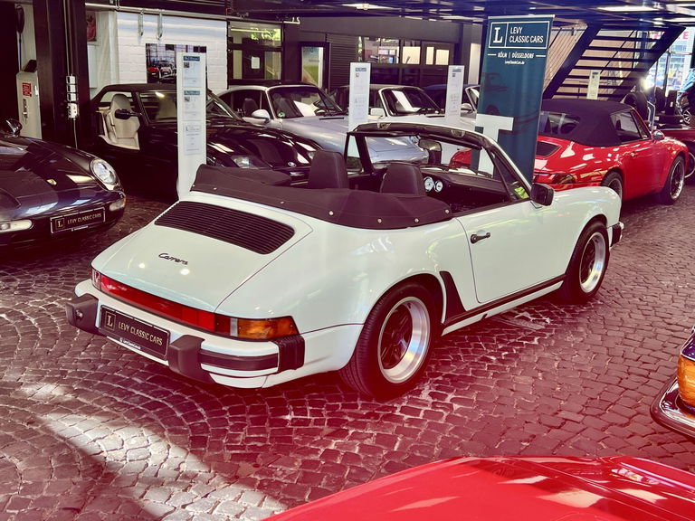 Porsche 911 Carrera 3.2