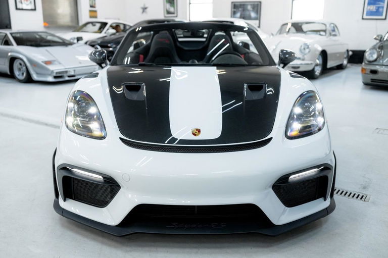 Porsche 718 Spyder RS