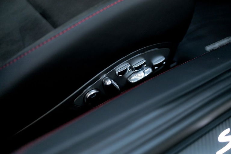 Porsche 718 Spyder RS