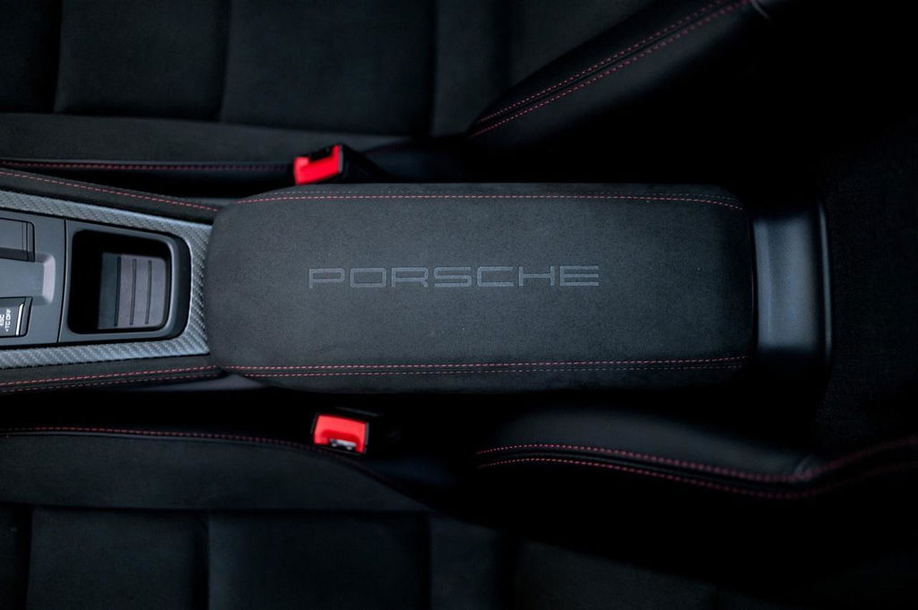 Porsche 718 Spyder RS