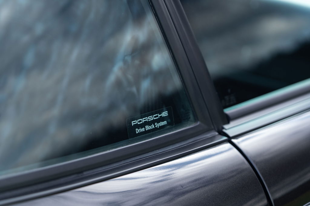 Porsche 993 Carrera 4