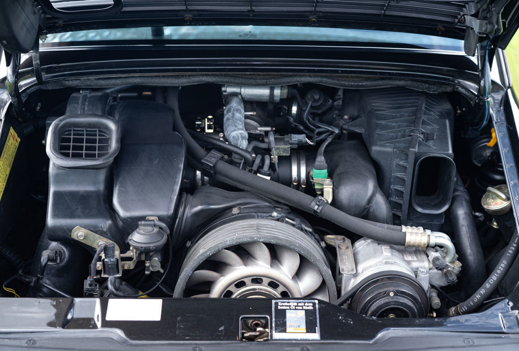 Porsche 993 Carrera 4