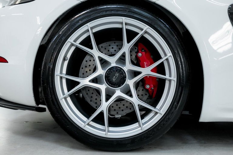 Porsche 718 Spyder RS