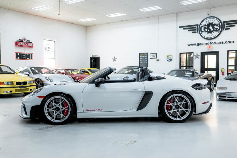 Porsche 718 Spyder RS