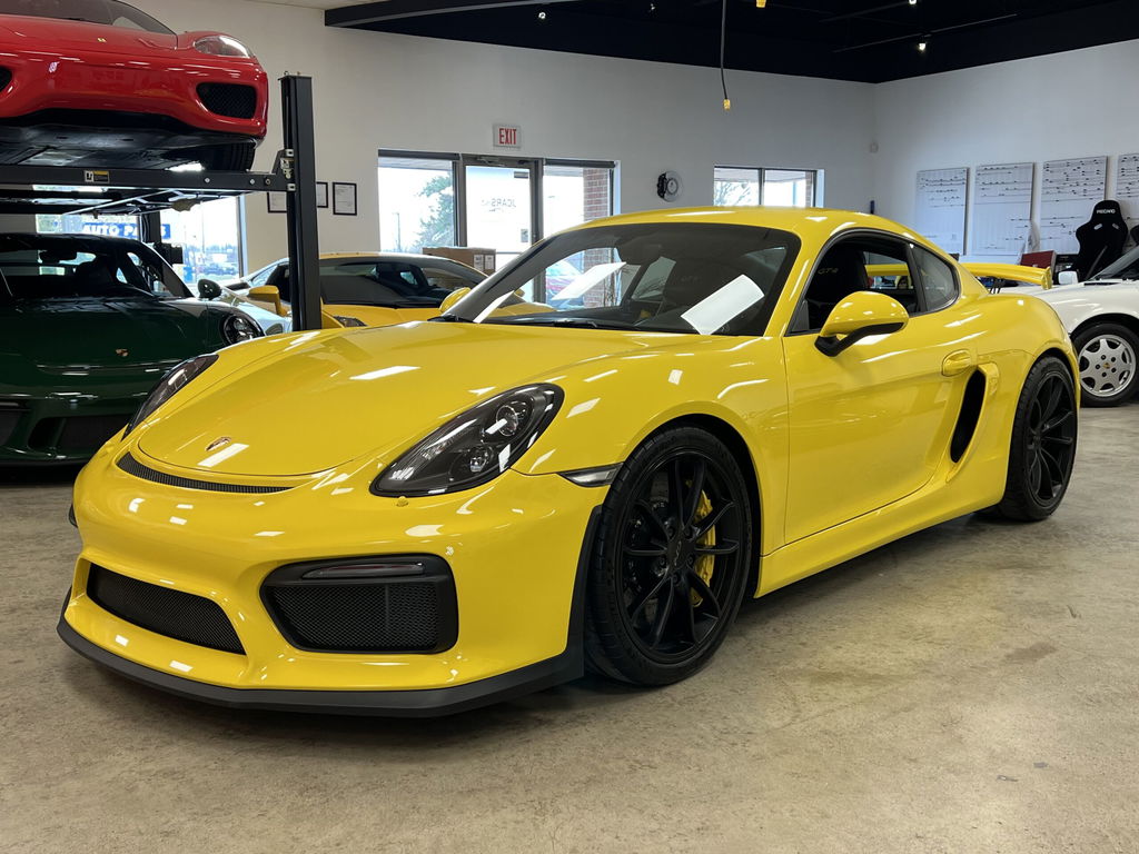 Porsche 981 Cayman GT4