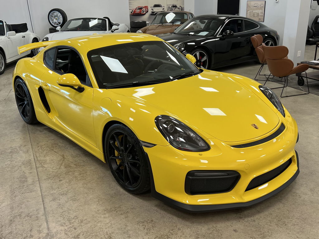 Porsche 981 Cayman GT4
