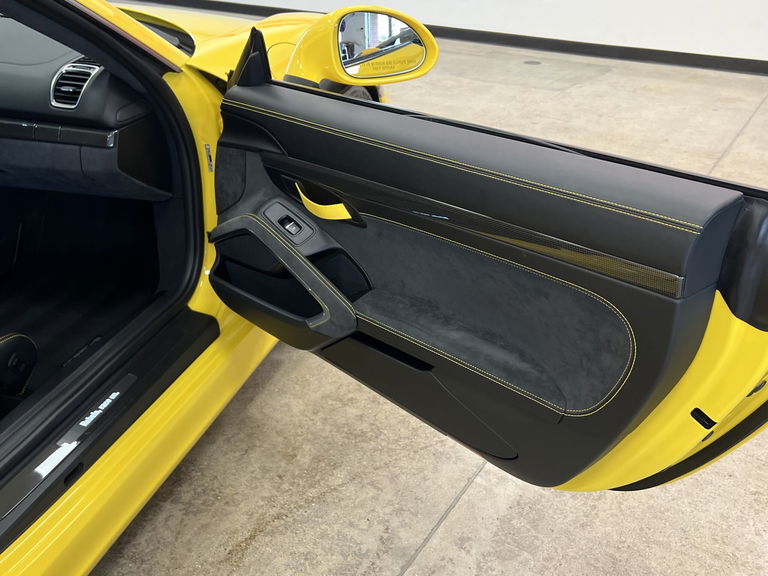 Porsche 981 Cayman GT4