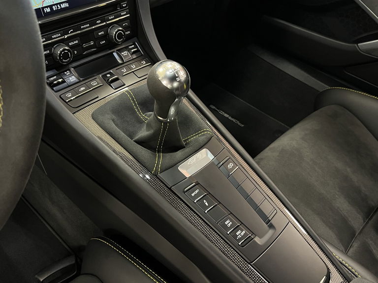 Porsche 981 Cayman GT4