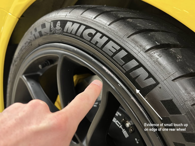 Porsche 981 Cayman GT4