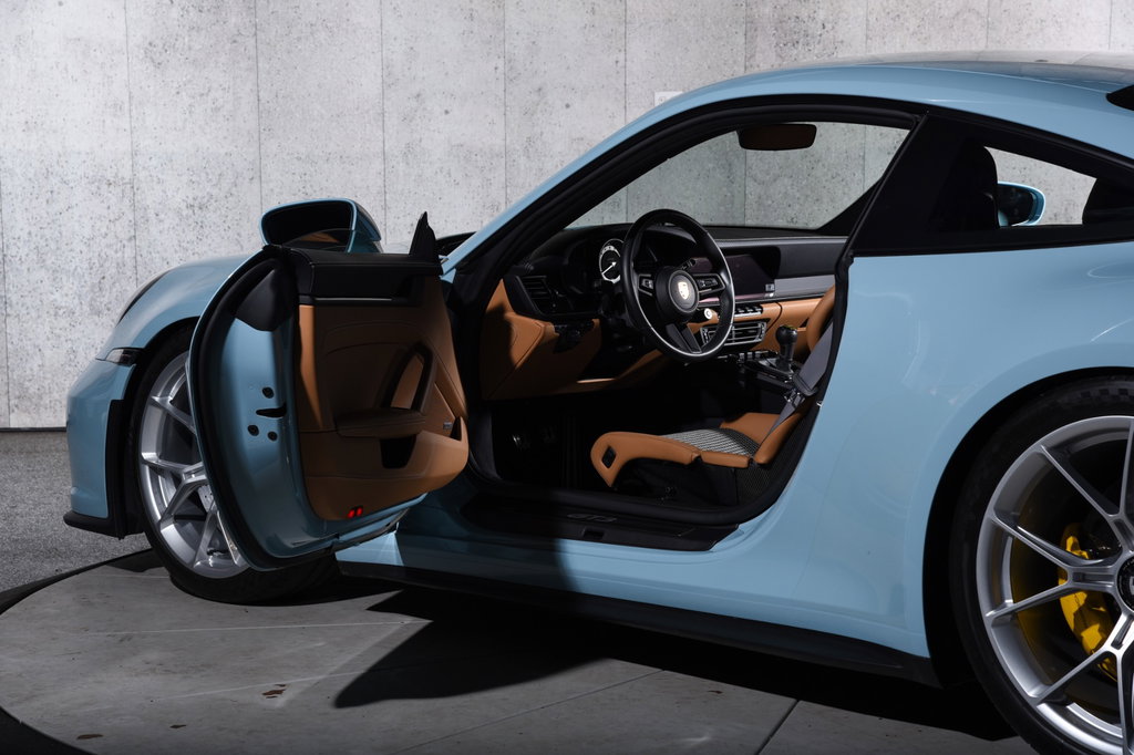 Porsche 992 GT3 Touring