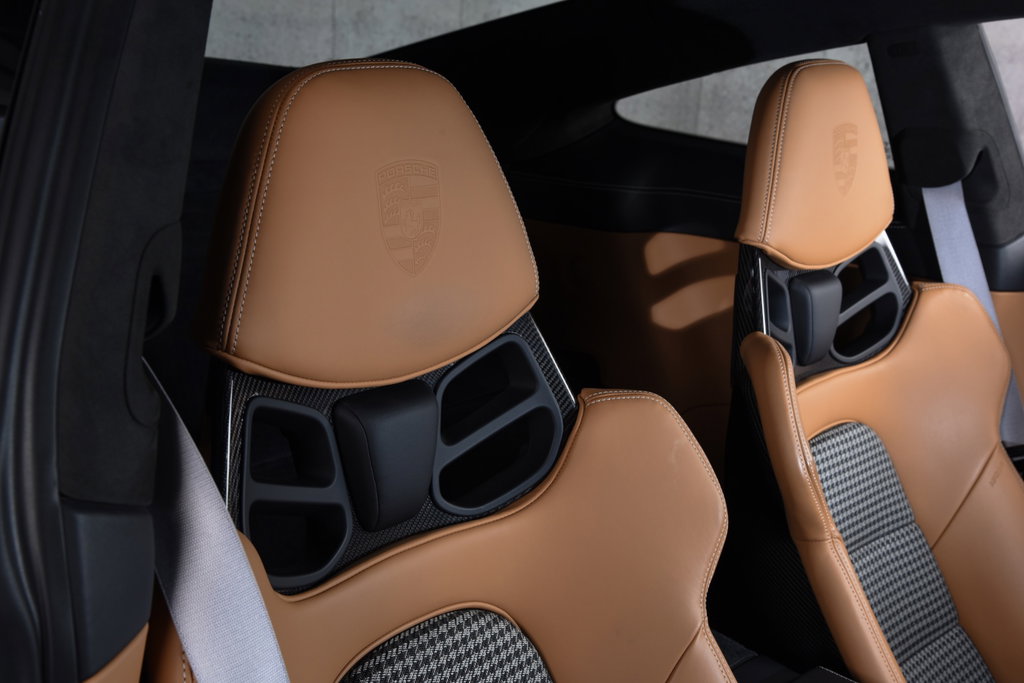 Porsche 992 GT3 Touring