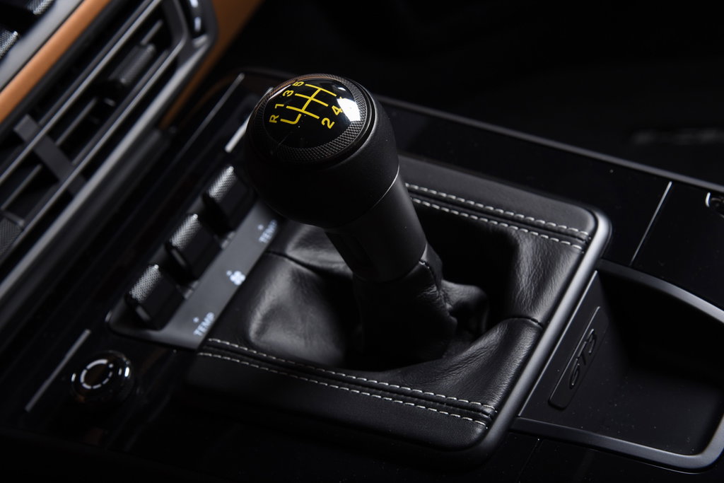 Porsche 992 GT3 Touring
