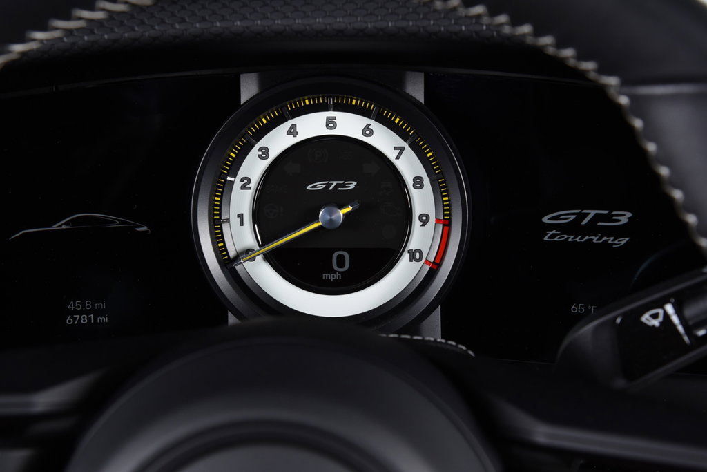 Porsche 992 GT3 Touring