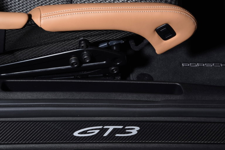 Porsche 992 GT3 Touring