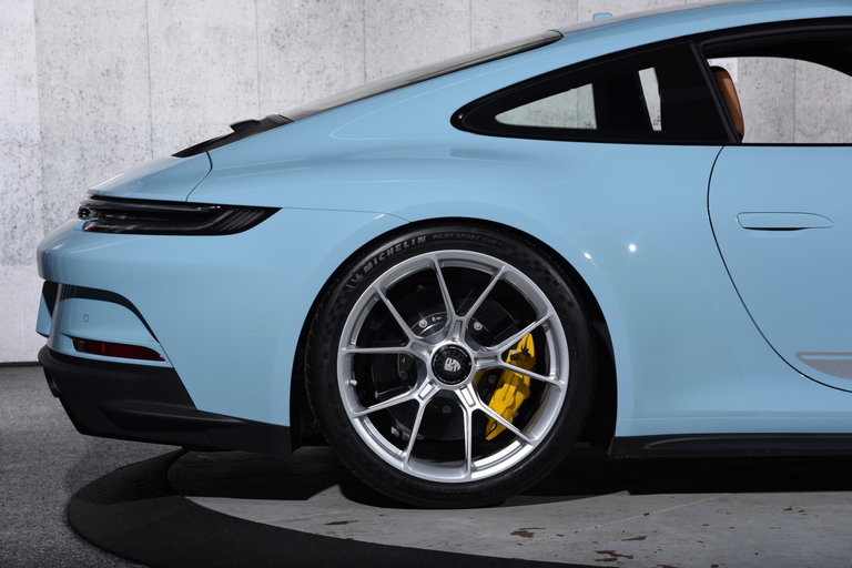 Porsche 992 GT3 Touring