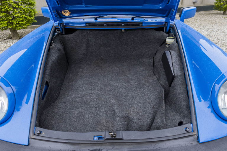 Porsche 911 Carrera 3.0