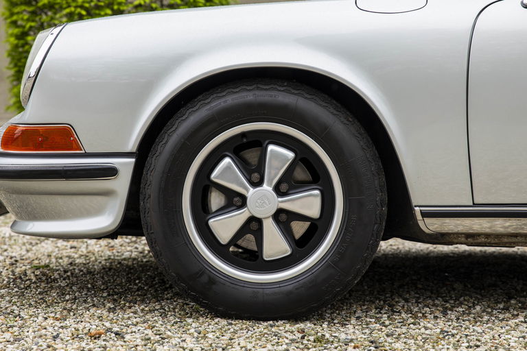 Porsche 911 S (F-Modell)