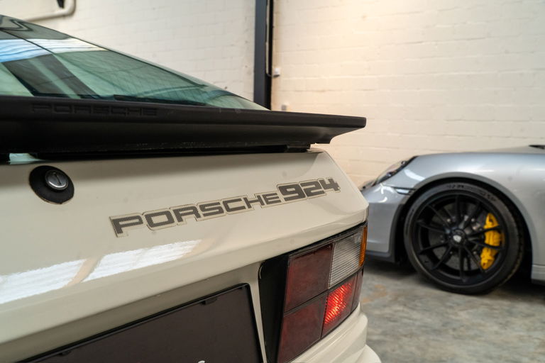 Porsche 924