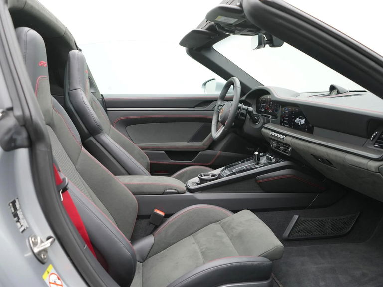 Porsche 992.2 Targa 4 GTS