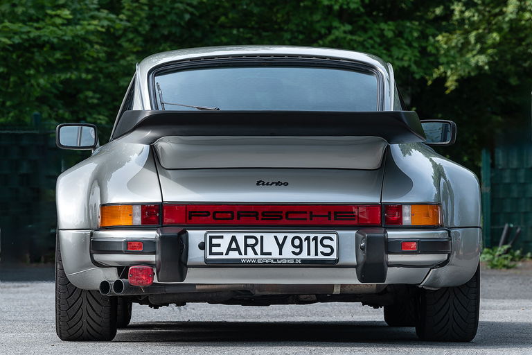 Porsche 911 Turbo 3.3