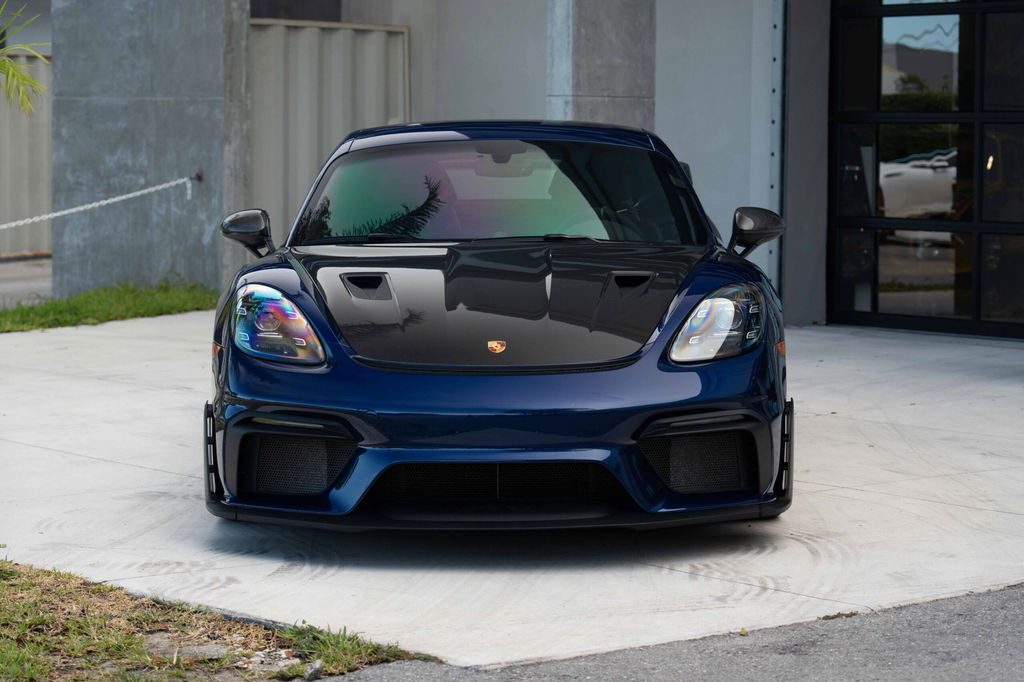 Porsche 718 Cayman GT4 RS