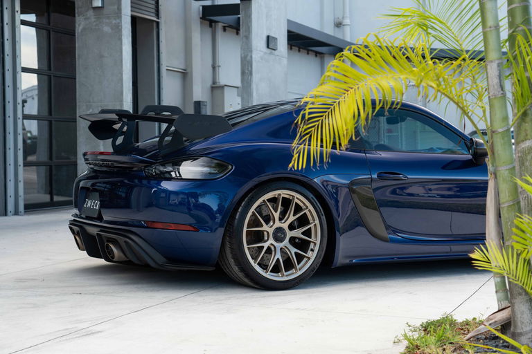 Porsche 718 Cayman GT4 RS