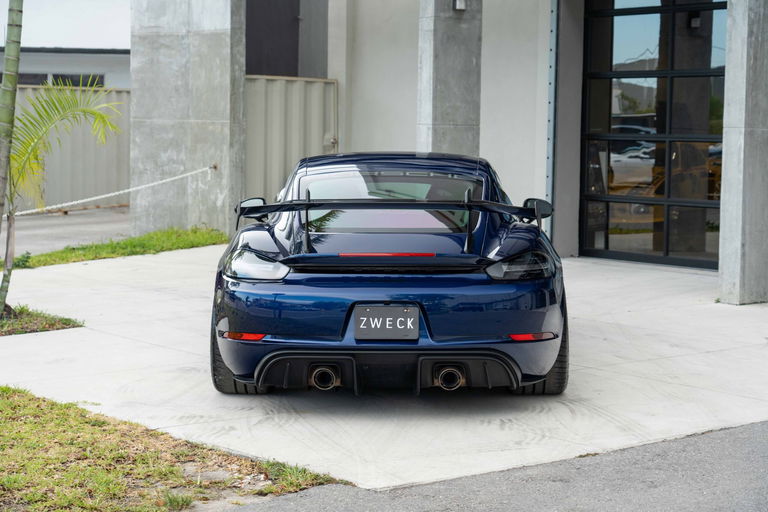 Porsche 718 Cayman GT4 RS