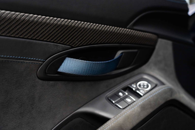 Porsche 718 Cayman GT4 RS