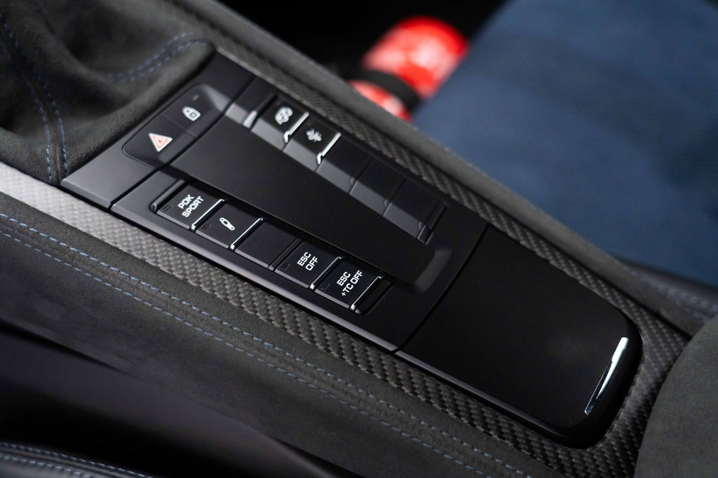 Porsche 718 Cayman GT4 RS