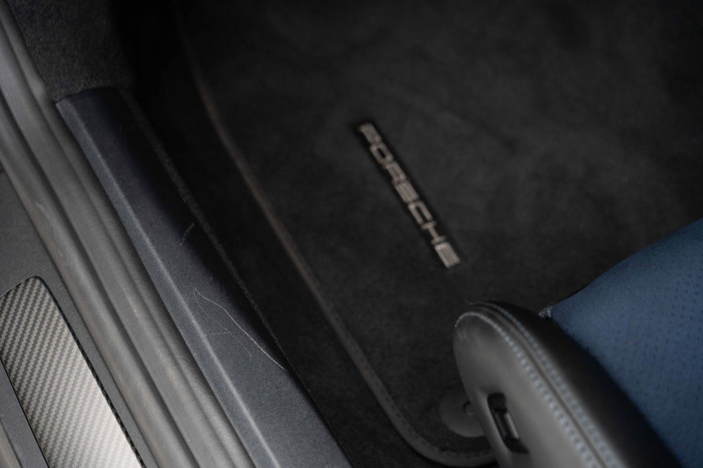 Porsche 718 Cayman GT4 RS