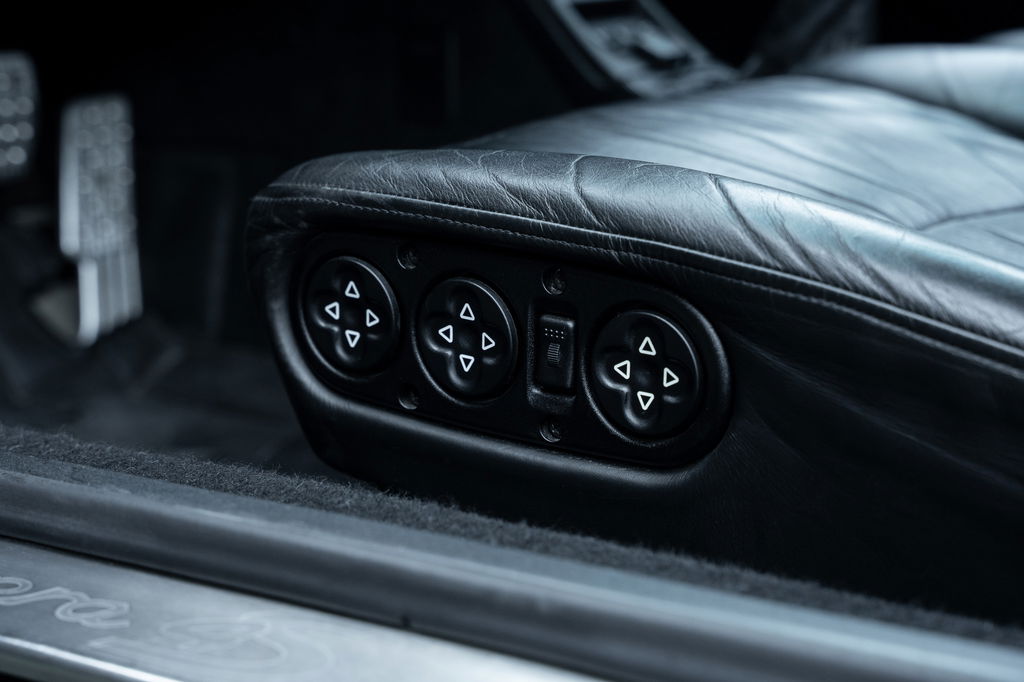 Porsche 993 Carrera 4S