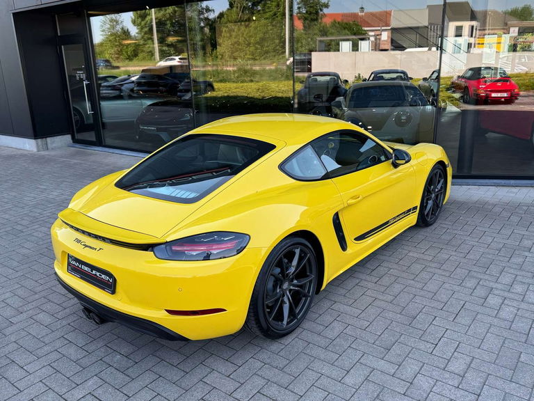 Porsche 718 Cayman T