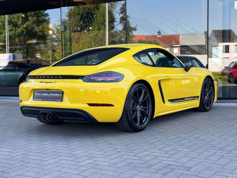 Porsche 718 Cayman T