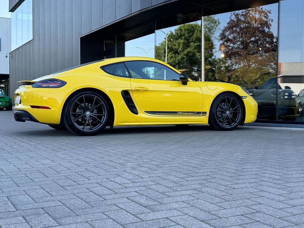 Porsche 718 Cayman T