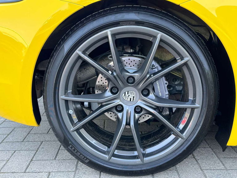 Porsche 718 Cayman T