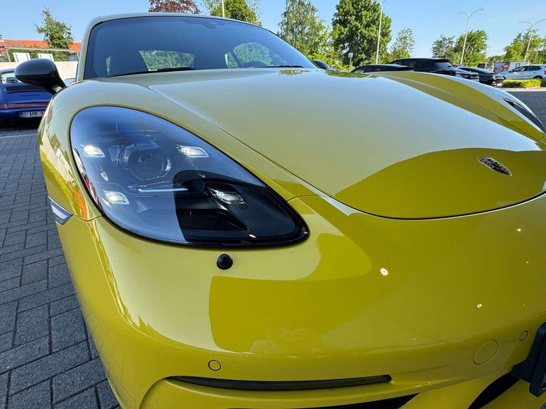 Porsche 718 Cayman T