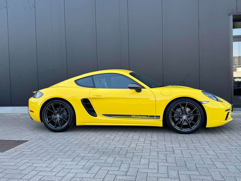 Porsche 718 Cayman T