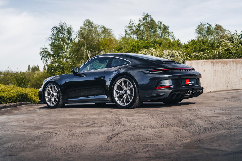 Porsche 992 GT3 Touring