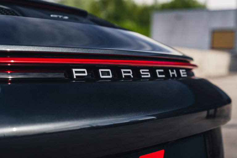 Porsche 992 GT3 Touring